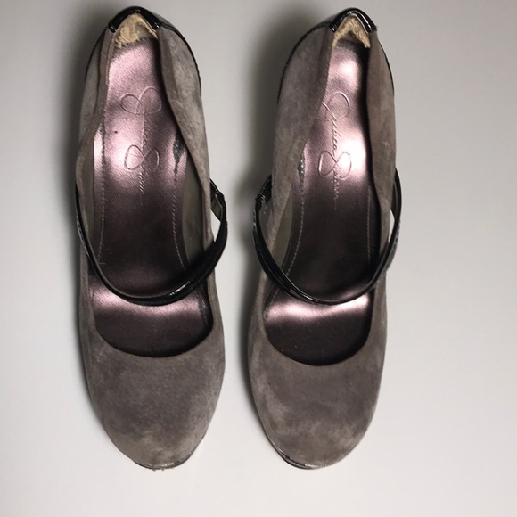 Jessica Simpson Grey and Python Stacked Heels - Picture 4 of 9